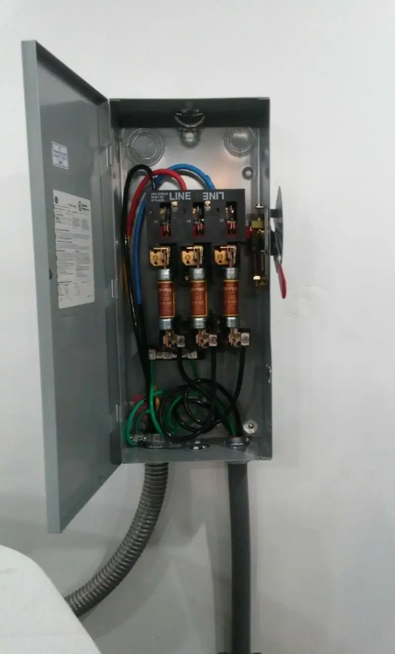 Three-phase disconnect switch installed for Smoke Detector Installation in Pistakee Highlands